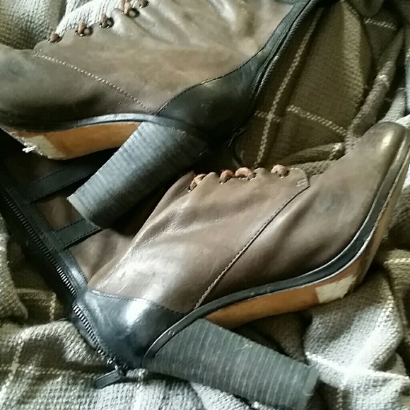 Plenty By Tracy Reese Triple Buckle Mid Calf Boot - Picture 7 of 16